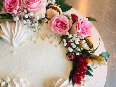 Torta con Decorazione Floreale